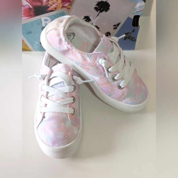 ROXY, Kids' Bayshore Plus LX Slip On Sneaker, Lavender Multi, Size 12 - Picture 1 of 9